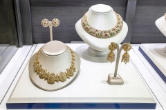 NECKLACE_AND_EARRING_SHOWCASE_2