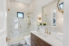 1_BATHROOM_1_EB