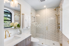 1_BATHROOM_2_EB