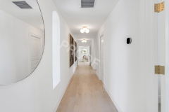 1_HALLWAY_STRAIGHT_EB