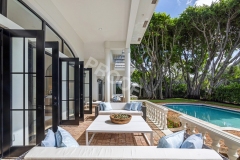 1_LOGGIA_SEATING_EB