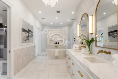 1_PRIMARY_BATHROOM_STRAIGHT_EB