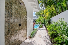1_OUTDOOR_SHOWER_DT