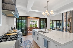 KITCHEN_LOOKING_OUT_DT
